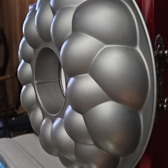 Crown Bread Or Cake Pan - Picture 1 of 3